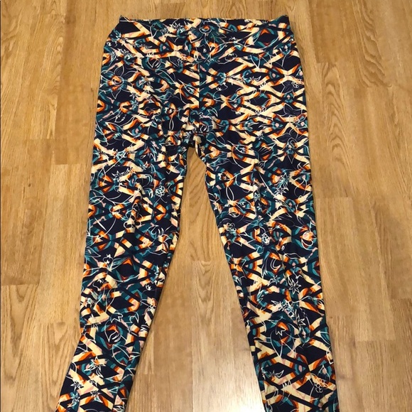 LuLaRoe Pants - Tall and Curvy Leggings LuLaRoe Pants - Tall and Curvy Leggings
